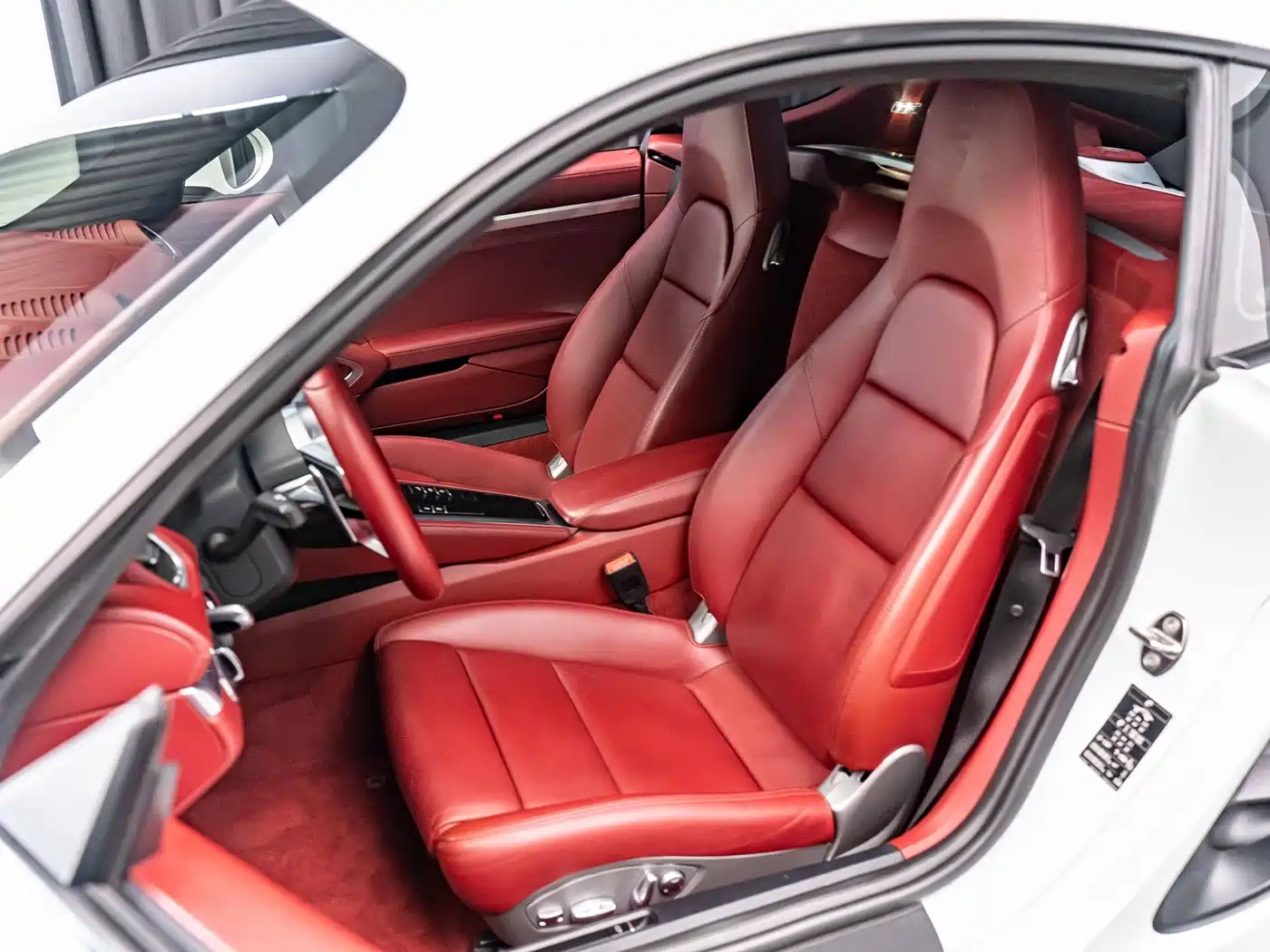 Porsche 718 2018 Cayman 2.0T фото 6