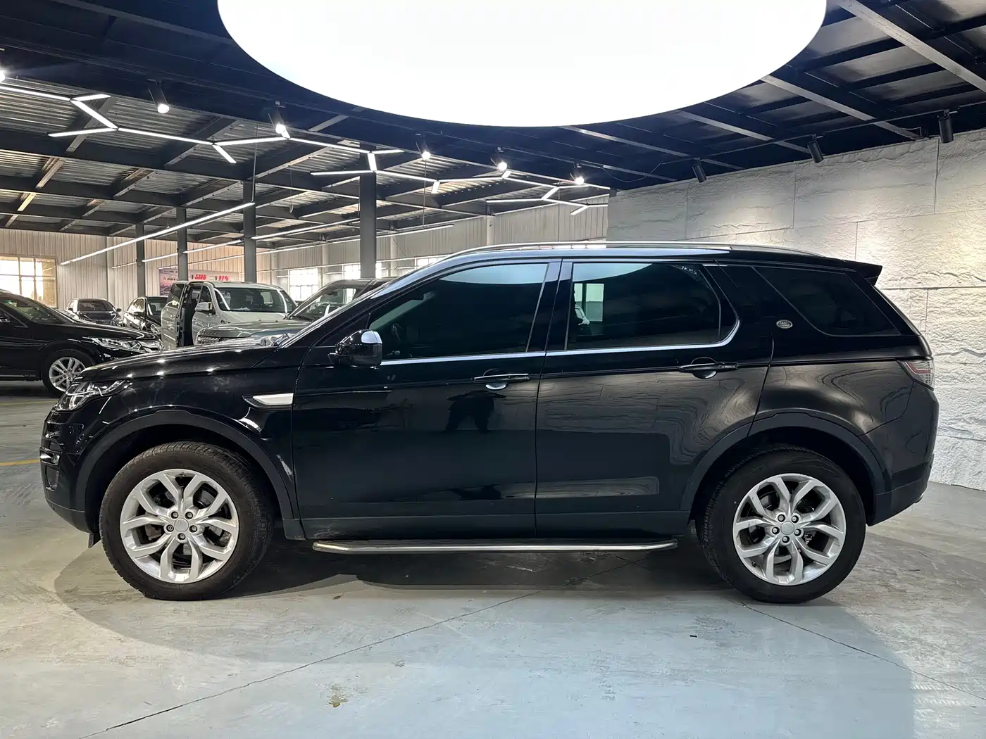 Land Rover Discovery Sport 2016 2.0T HSE фото 4