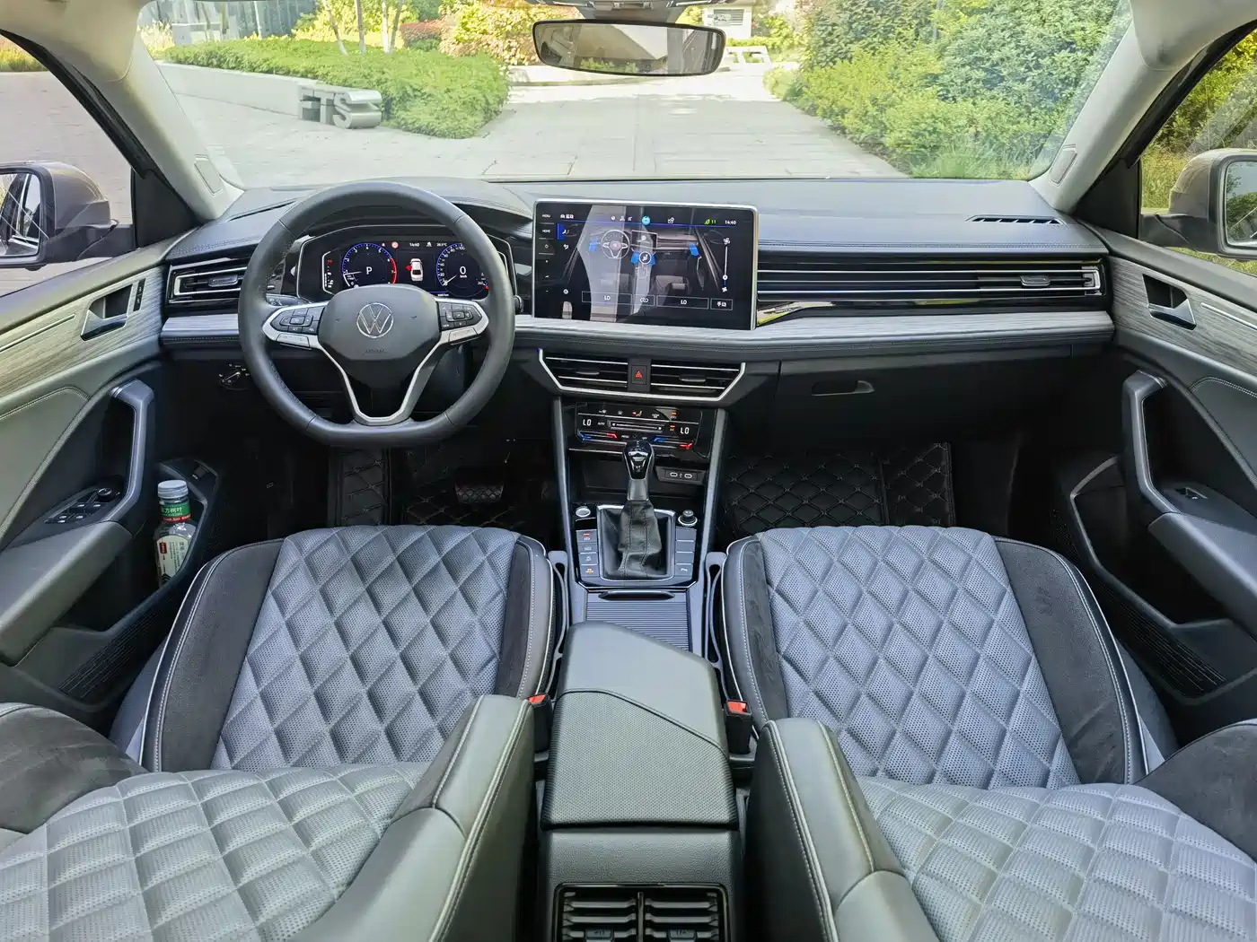 Volkswagen Sagitar 2023 300TSI DSG Excellence Edition фото 12