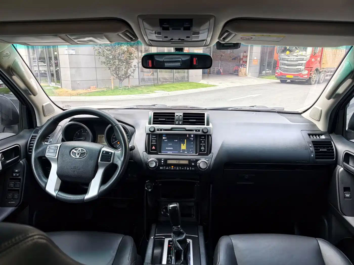 Toyota Prado (Import) 2014 2.7L Automatic Standard Edition фото 16