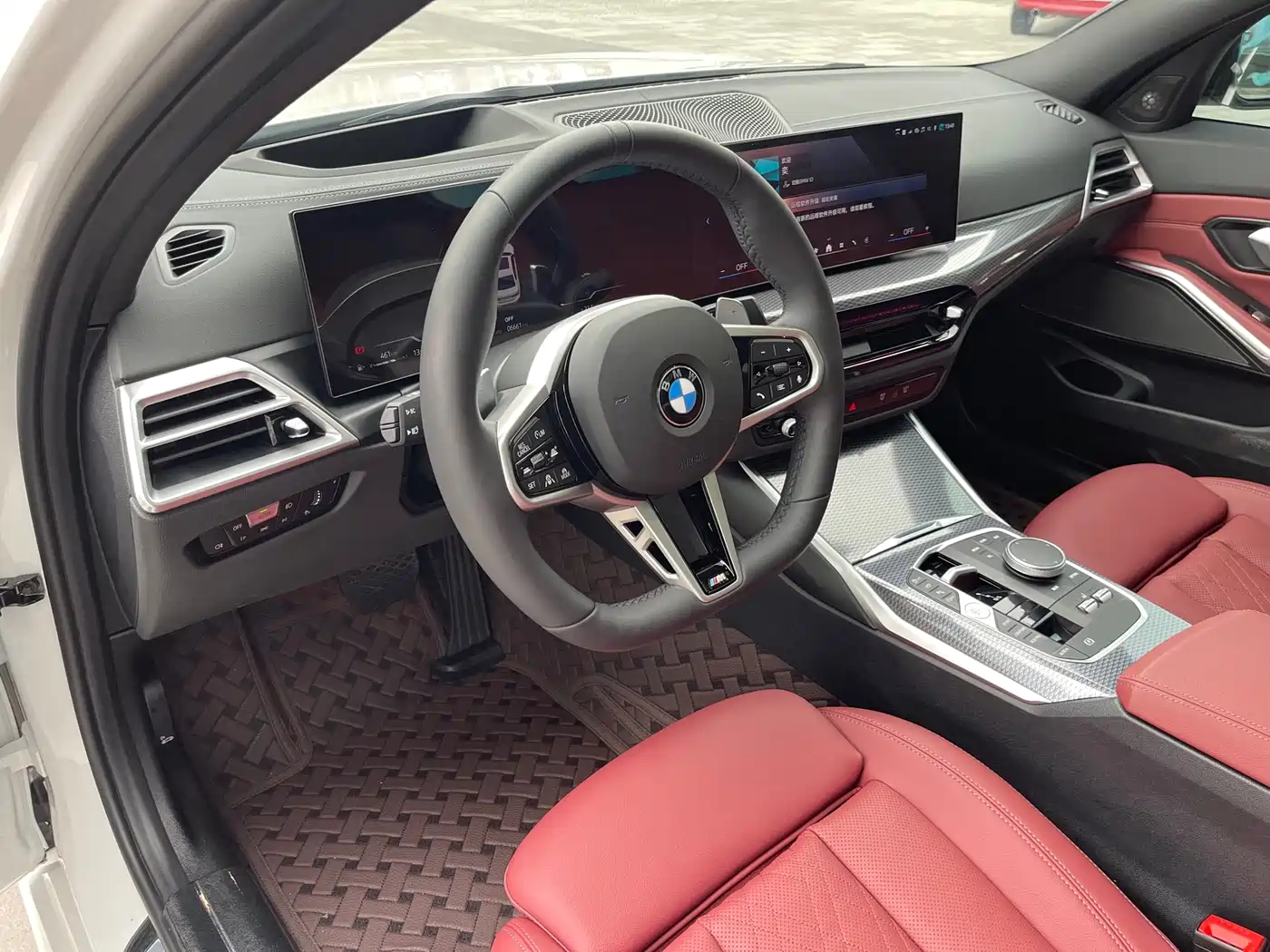 BMW 3 Series 2025 330Li Premium M Sport Night Edition фото 15
