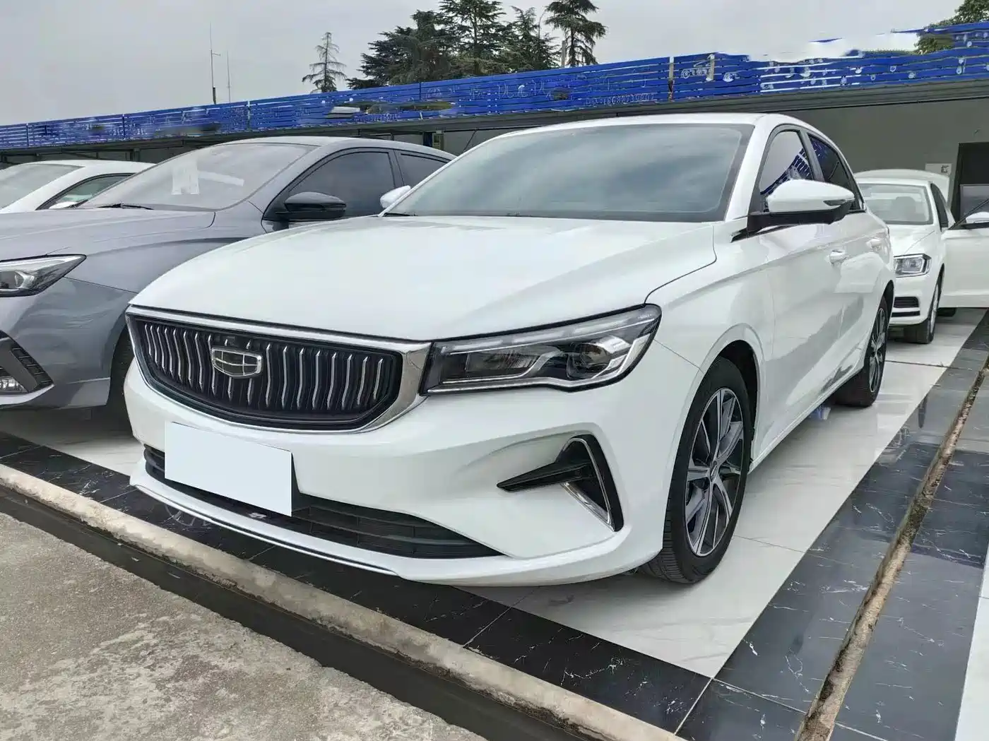 Geely Emgrand 2022 — пригон из Китая
