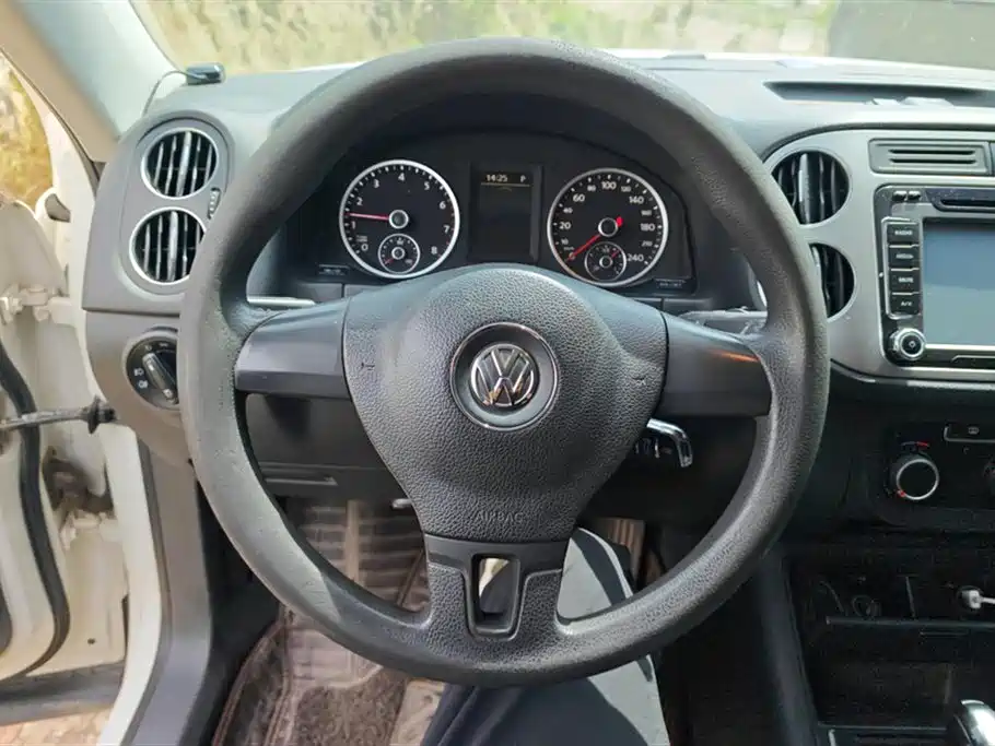 Volkswagen Tiguan 2013 1.8TSI Auto 2WD Trend Edition фото 15