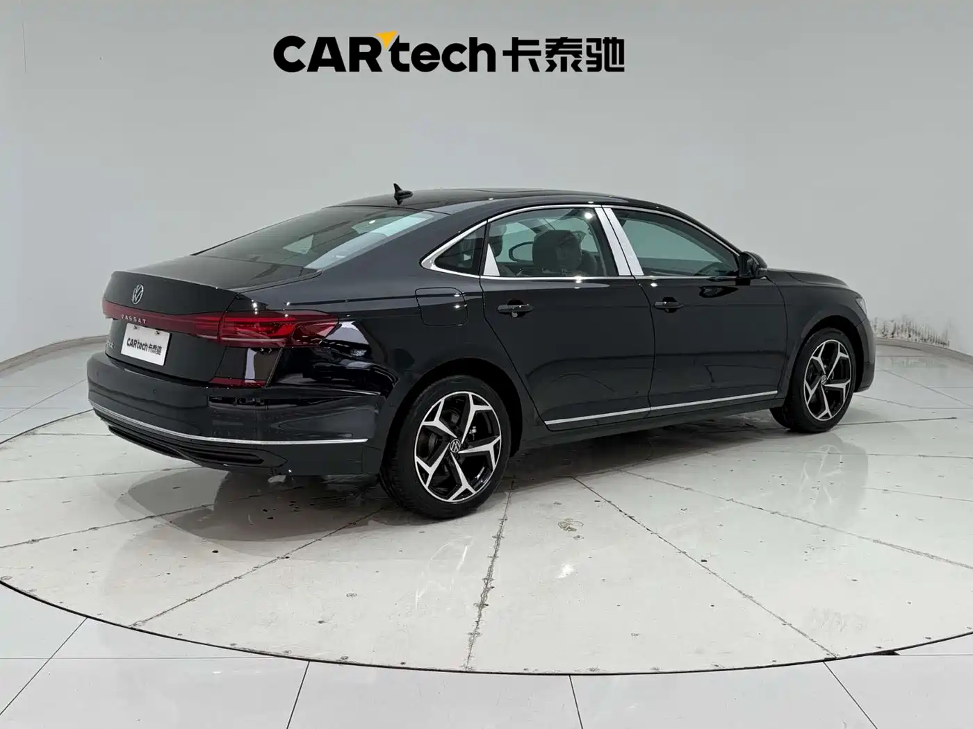 Volkswagen Passat 2026 Outstanding Edition 330TSI Starlight Elite Version фото 11