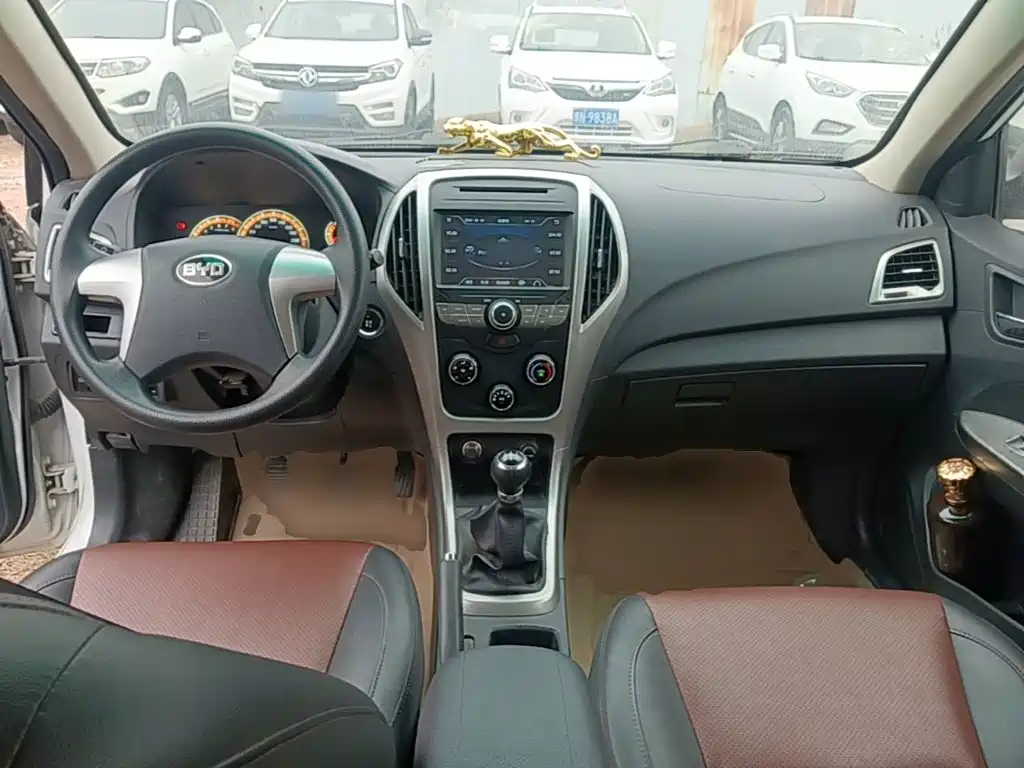 Фото 10 - BYD F3
