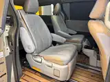 Фото 19 - Toyota Sienna