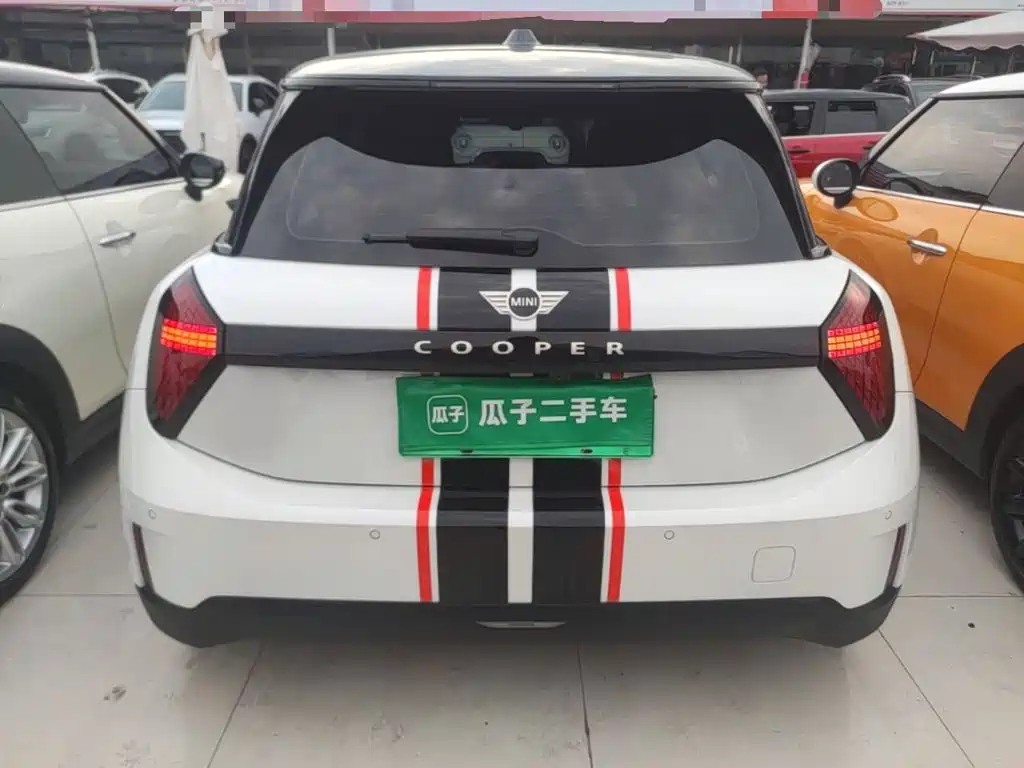 MINI Electric MINI COOPER 2025 2025 Model 456km COOPER E Classic