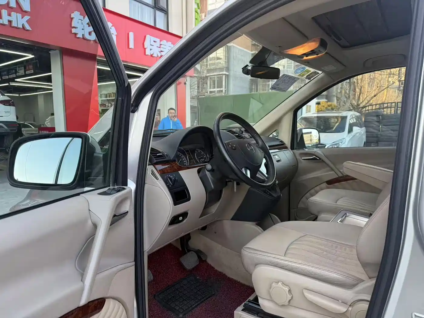 Mercedes-Benz Viano 2013 3.0L Privilege Edition фото 8