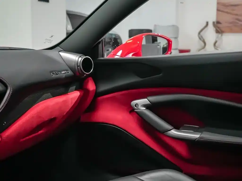 Ferrari F8 2021 2019 Tributo 3.9T V8