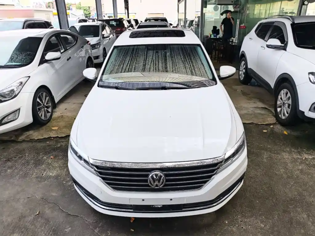 Фото 3 - Volkswagen Lavida
