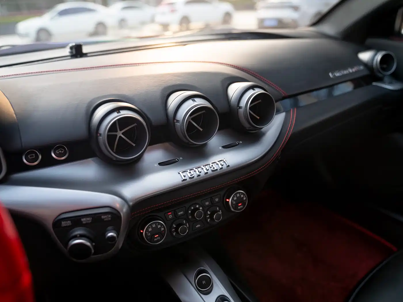 Ferrari F12berlinetta 2018 2013 6.3L Standard