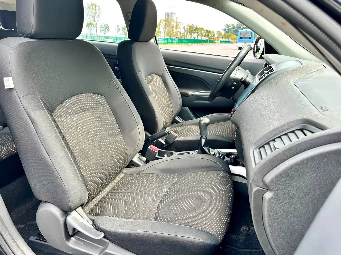 Mitsubishi ASX 2013 2.0L Manual 2WD Comfort фото 25