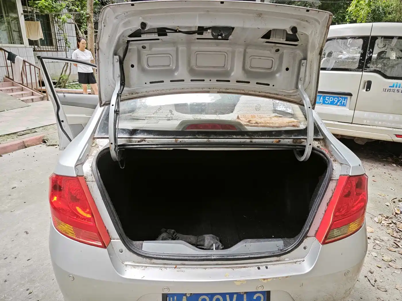 Chevrolet Sail 2011 2010 Sedan 1.2L AMT Ideal Version