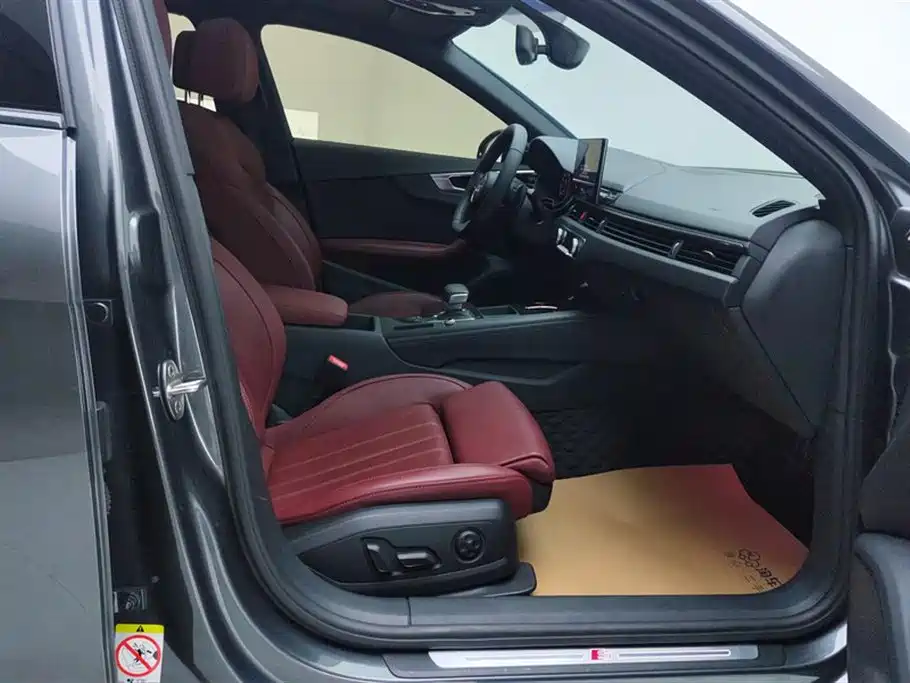 Audi A4L 2023 40 TFSI Luxury Sport фото 8