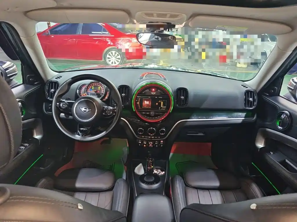 صورة 10 - MINI COUNTRYMAN