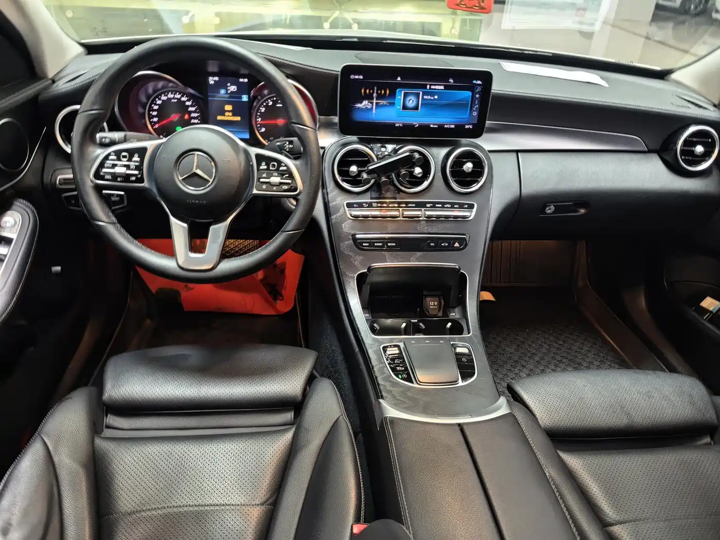 Фото 9 - Mercedes-Benz C-Class
