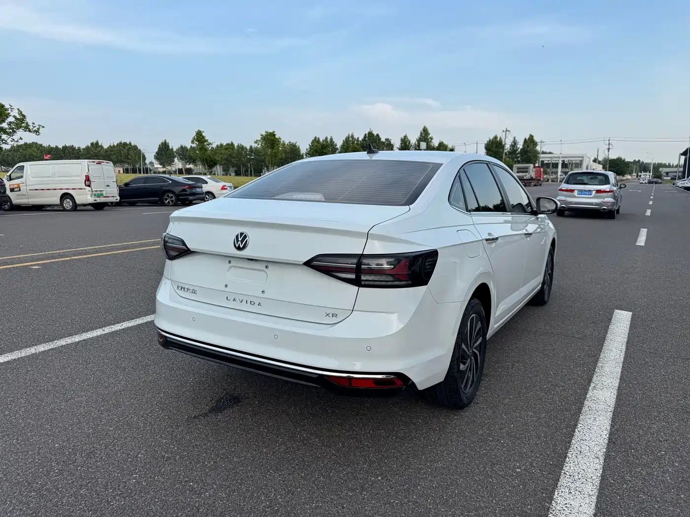 Volkswagen Lavida 2023 New Trend 1.5L Auto Aspiration Edition фото 7