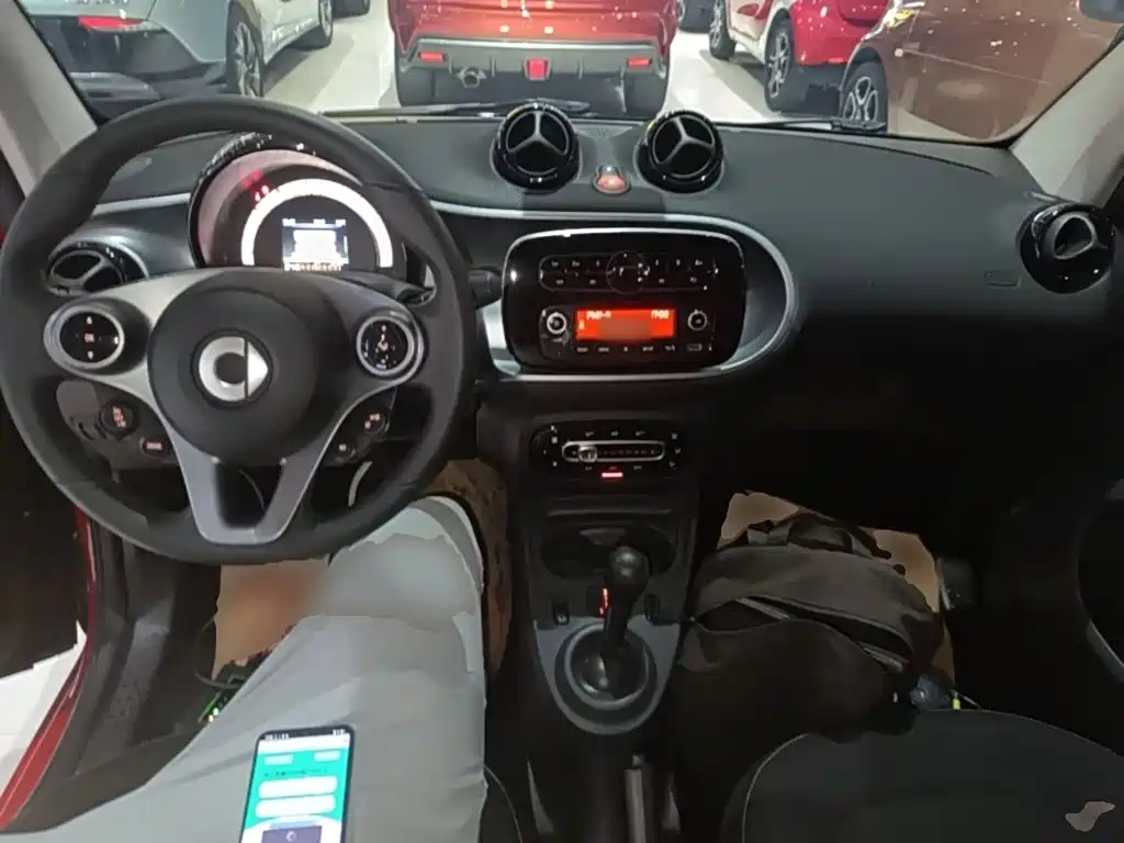 smart fortwo 2019 2019 0.9T 66kW Hardtop Wind Edition China VI