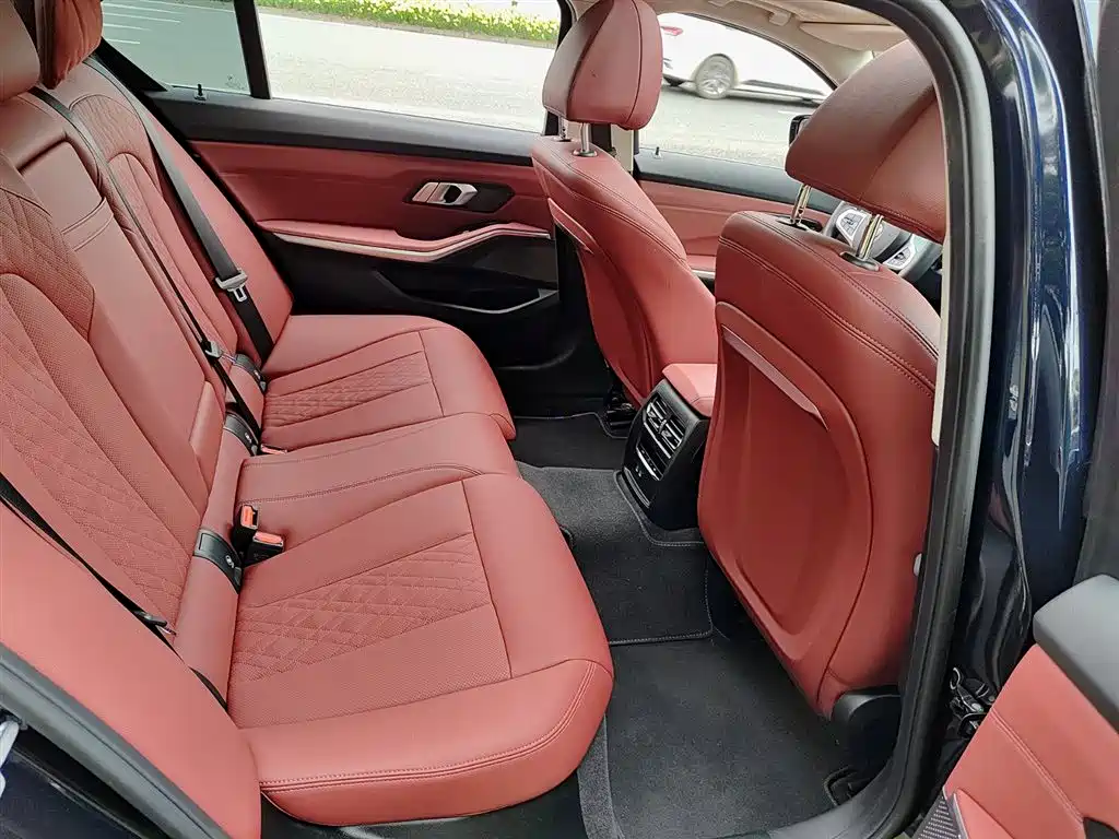 BMW 3 Series 2024 325Li M Sport Package фото 11