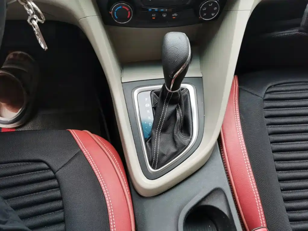 Фото 14 - Buick Excelle