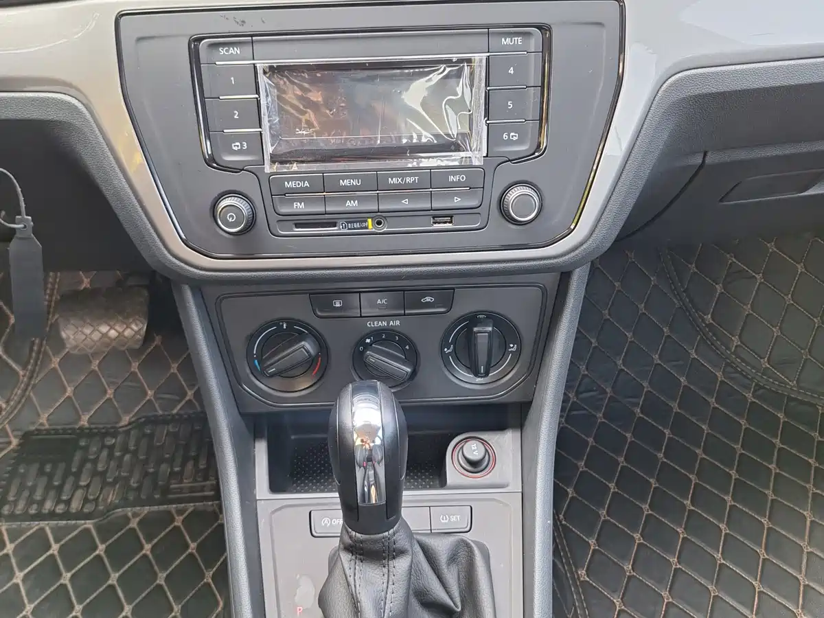 Volkswagen Lavida 2019 Lavida Start 1.5L Auto Trend (China VI) фото 10