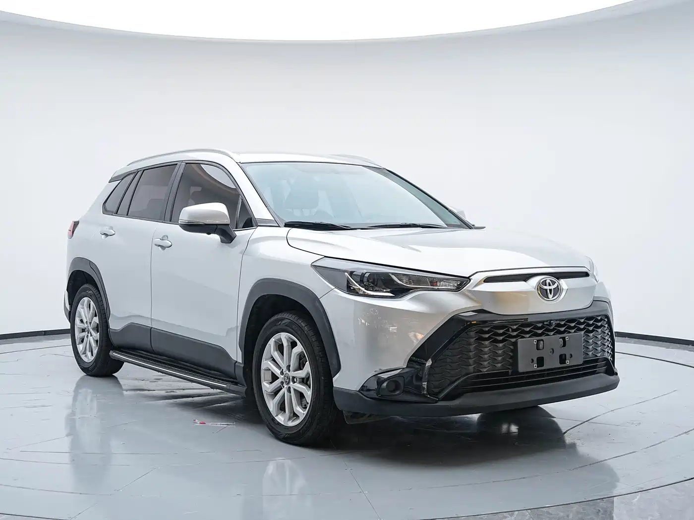 Toyota Frontlander 2023 2.0L CVT Elite Edition фото 3