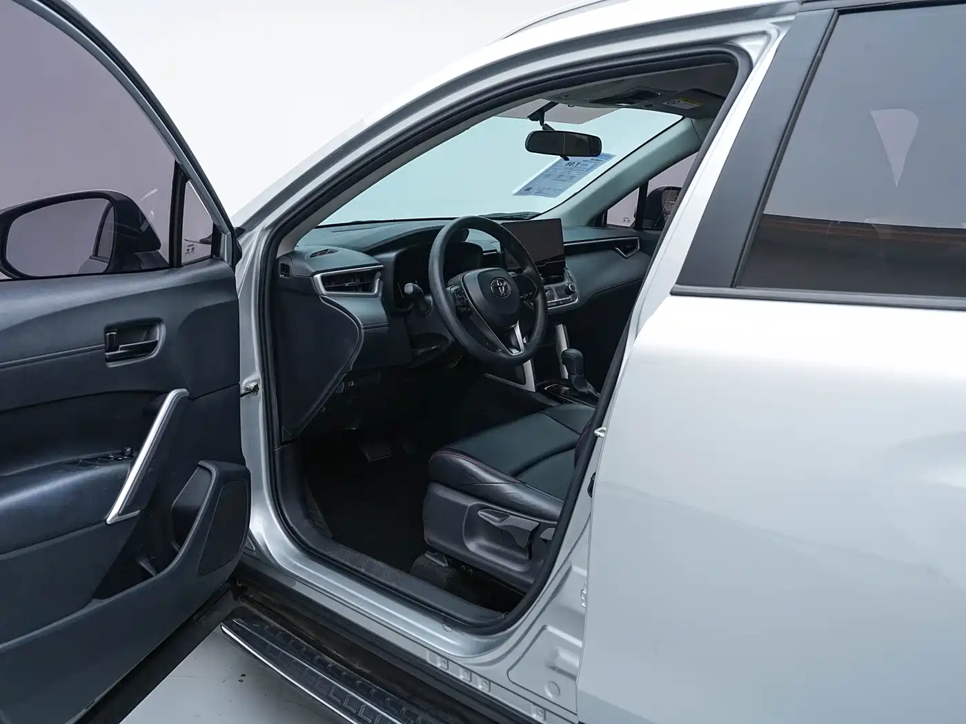 Toyota Frontlander 2023 2.0L CVT Elite Edition фото 19