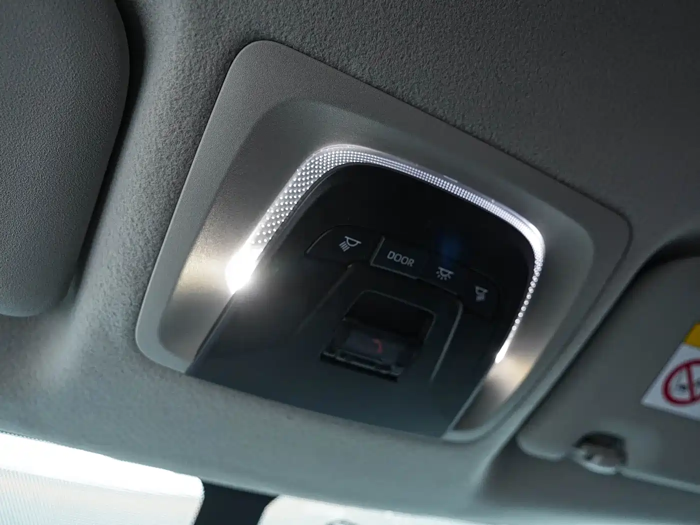 Toyota Frontlander 2023 2.0L CVT Elite Edition фото 23