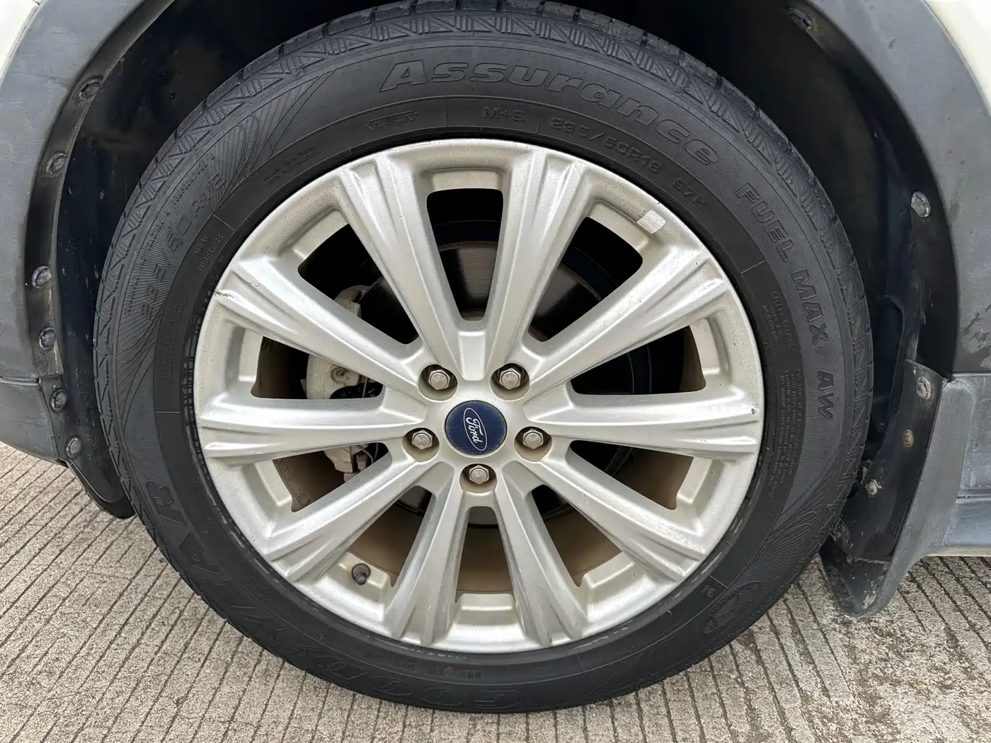 Фото 13 - Ford Kuga