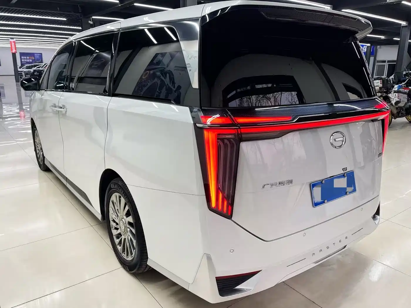 GAC Trumpchi Trumpchi M8 2023 Model Master Series 400T Ultimate Edition фото 3