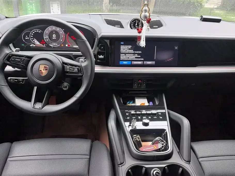Porsche Cayenne 2025 Cayenne 3.0T Dream Chaser Edition фото 12