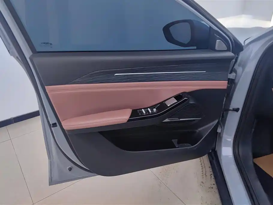 GEELY GALAXY GALAXY L6