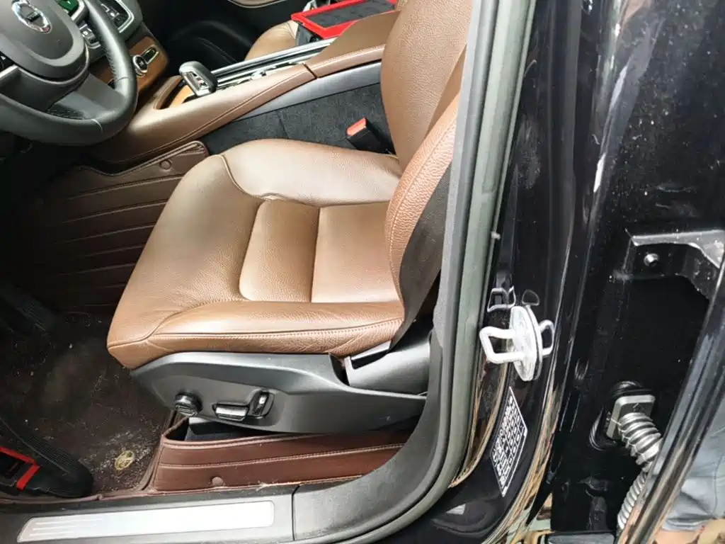 Volvo XC90 2023 2023 B6 Smart Comfort Luxury Edition 7-Seater