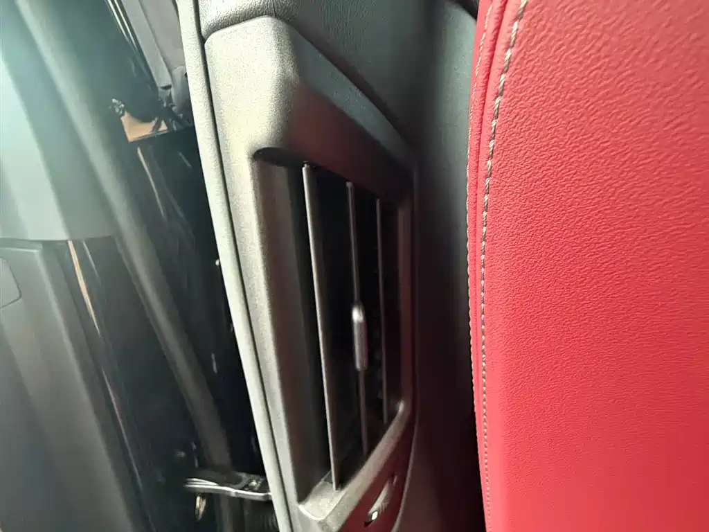BMW 5 Series 2025 530Li Premium M Sport Package фото 26