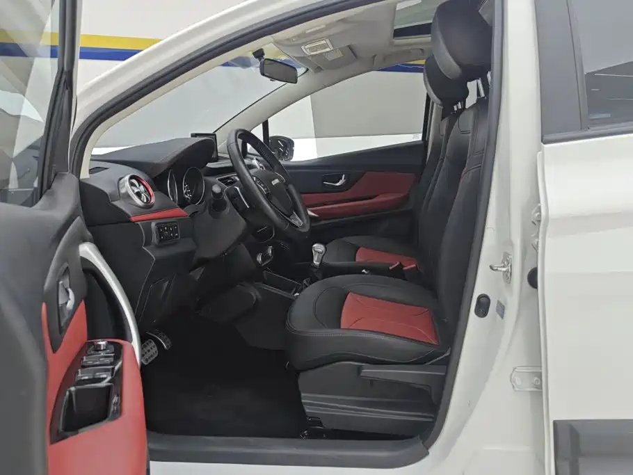 Фото 9 - Haval H1