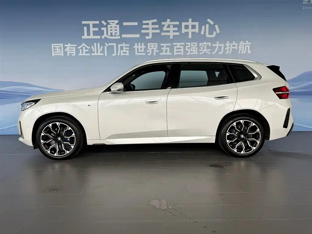 BMW X3 2025 xDrive30L Premium Model M Sport Black Package фото 2