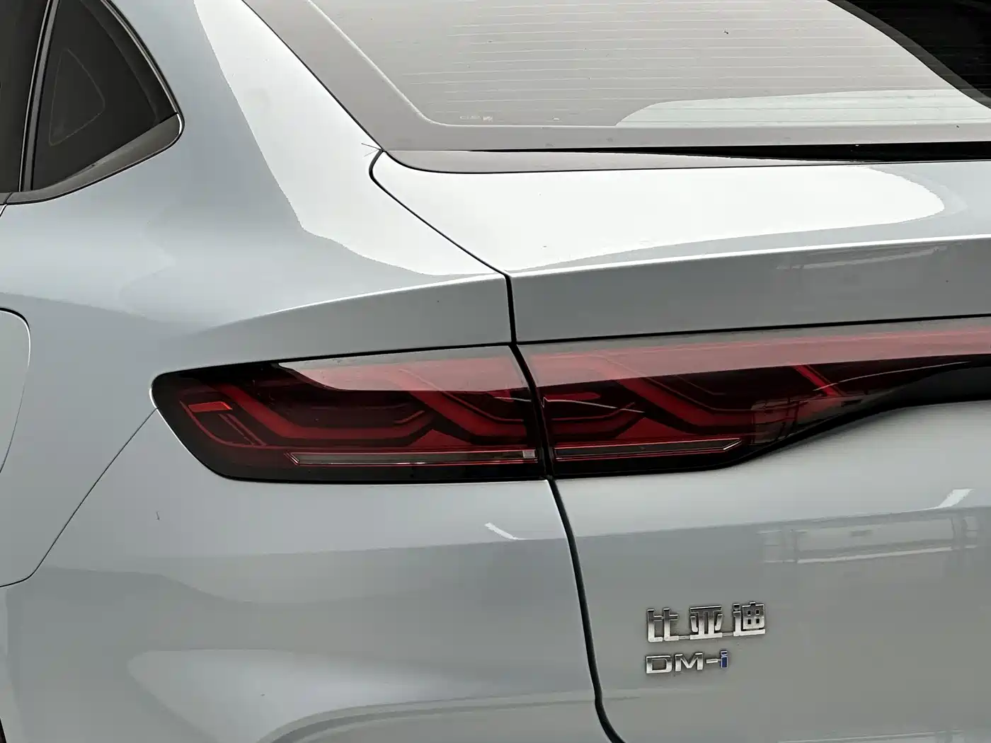 BYD Qin L 2024 DM-i 80KM Leading Edition фото 16