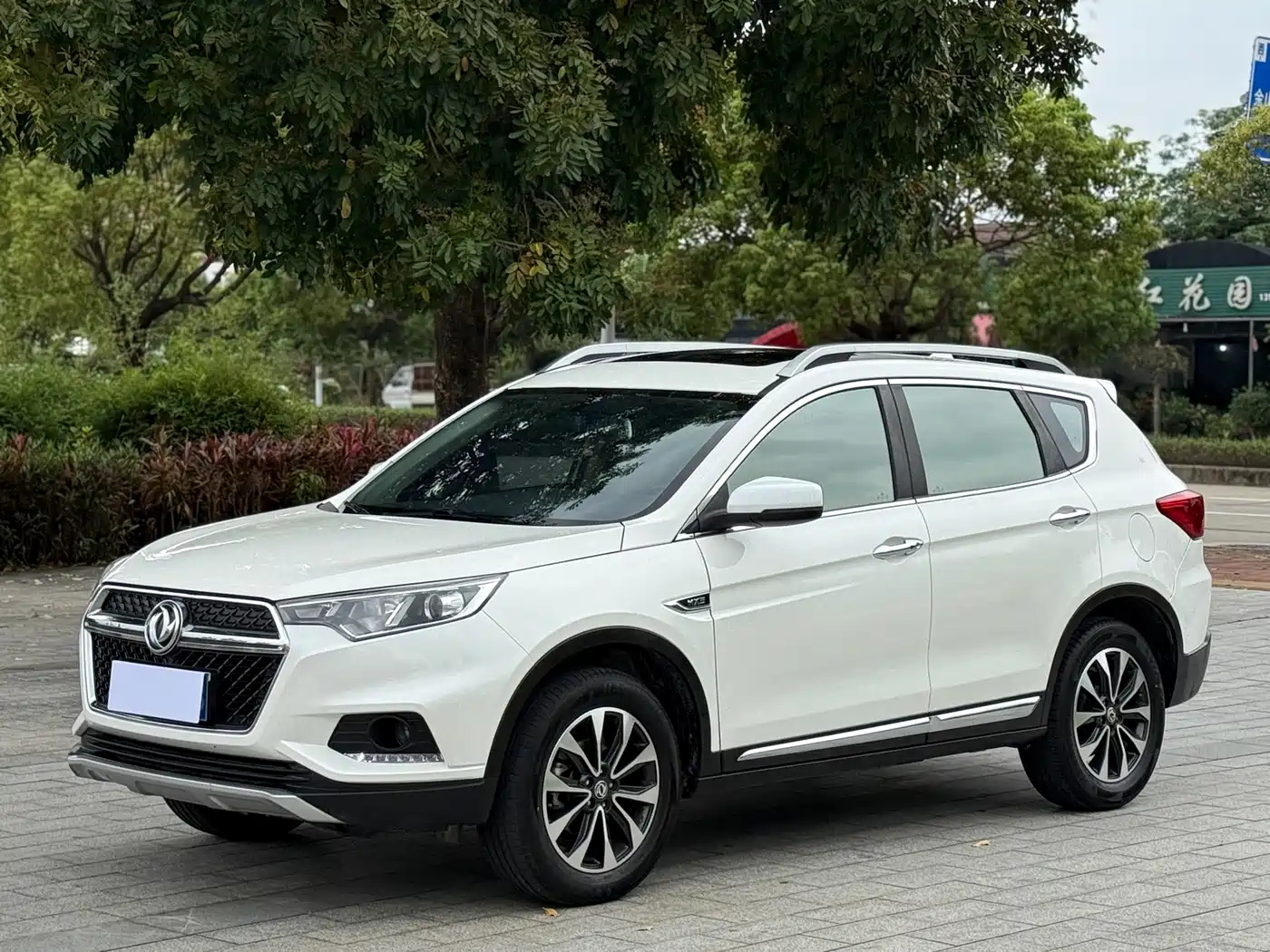 Dongfeng Fengdu MX5 2017 2016 2.0L Automatic Flagship Edition