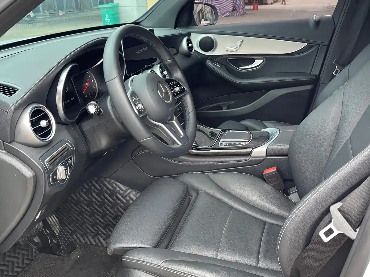 Mercedes-Benz GLC 2020 GLC 260 L 4MATIC Luxury фото 4