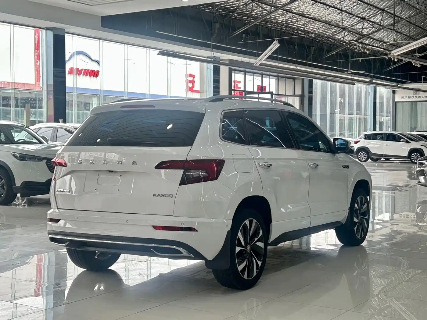 Škoda Karoq 2022 TSI280 Luxury Edition фото 6