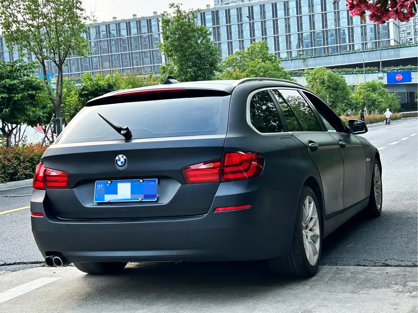 BMW 5 Series (Import) 2012 530i Leading Touring Edition фото 5