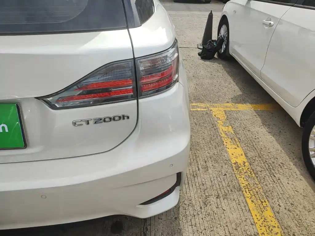 Lexus CT 2015 2014 CT200h Comfort Monochrome