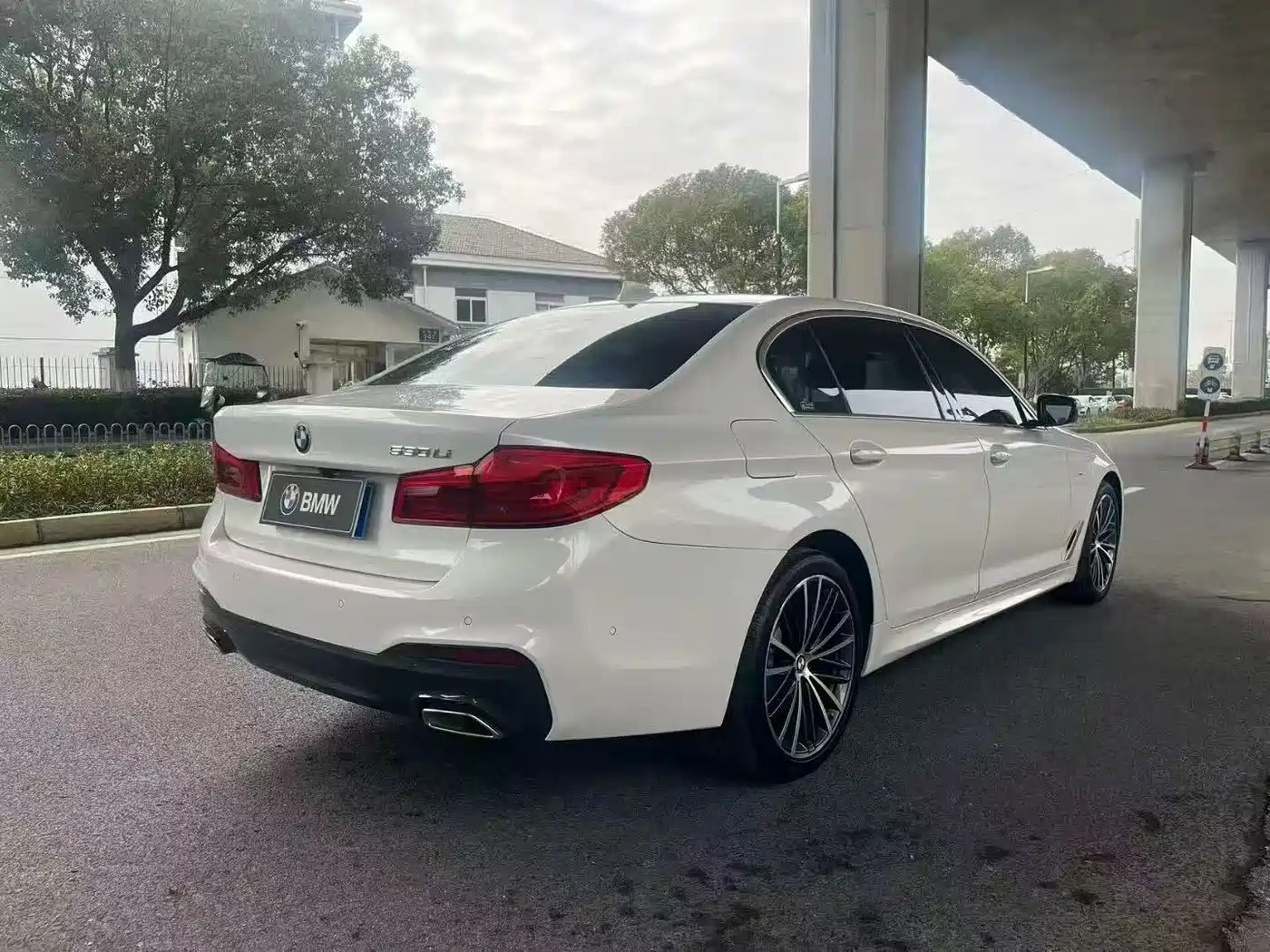 BMW 5 Series 2020 530Li Leading M Sport Package фото 4