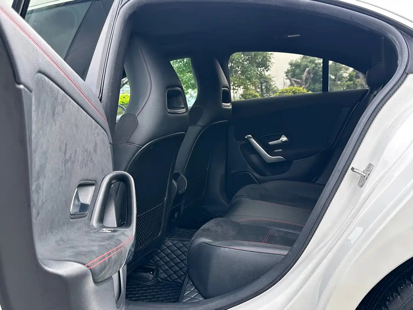Mercedes-Benz CLA (Import) 2023 CLA 200 фото 11