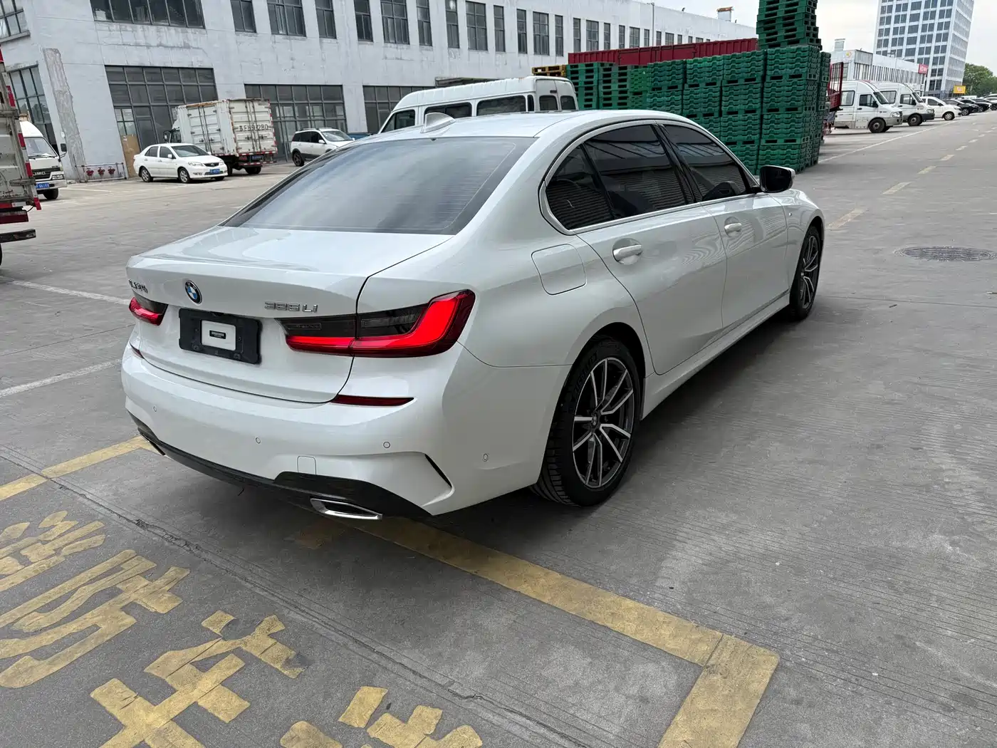 BMW 3-SERIES