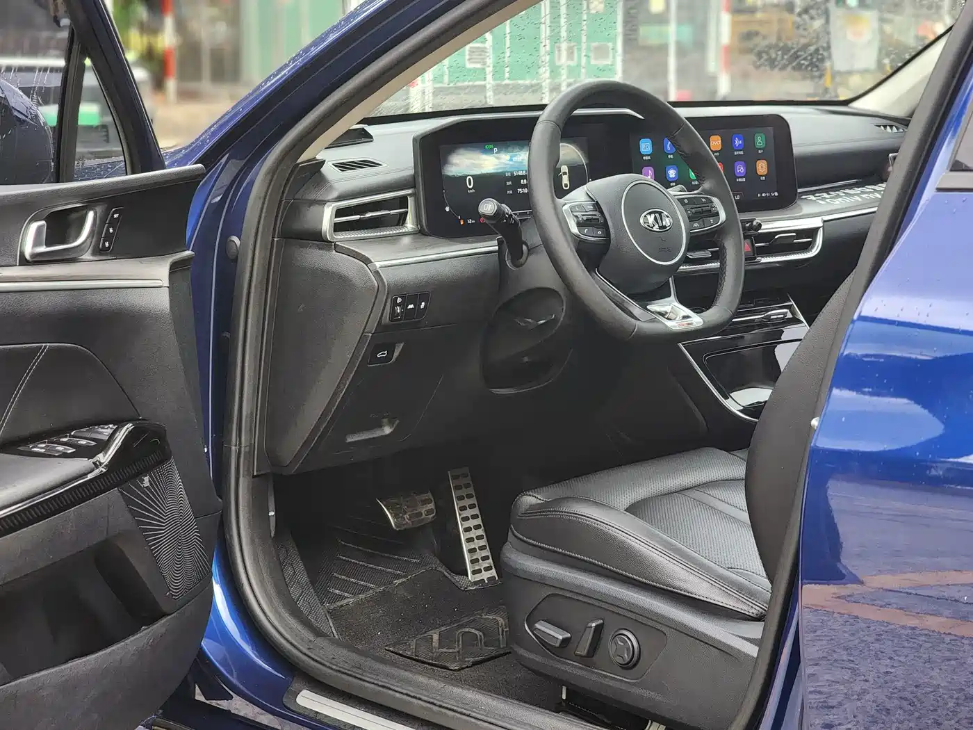 Photo 8 - Kia K5