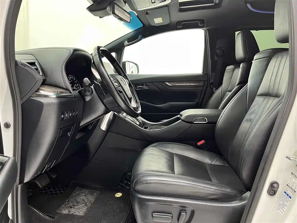Toyota Vellfire 2023 Crown Hybrid 2.5L HV Ultimate фото 4