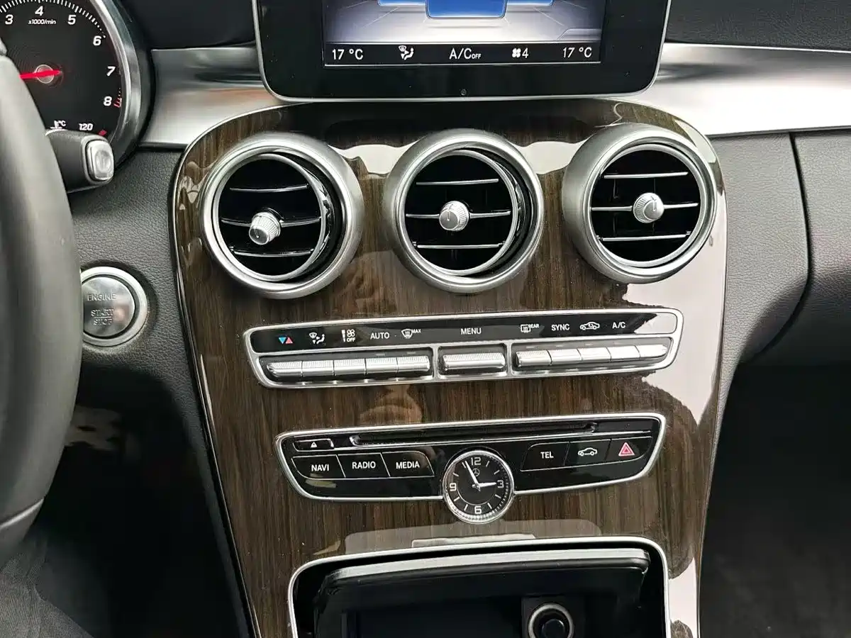 Mercedes-Benz E-Class 2018 E 200 L Sport фото 15