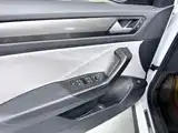 صورة 10 - Volkswagen T-ROC