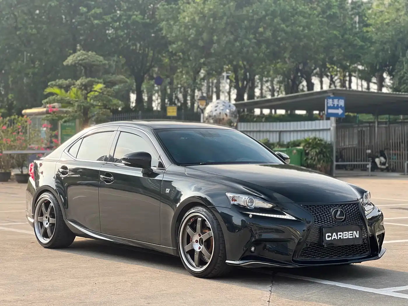 Lexus IS 2015 200t F SPORT фото 2